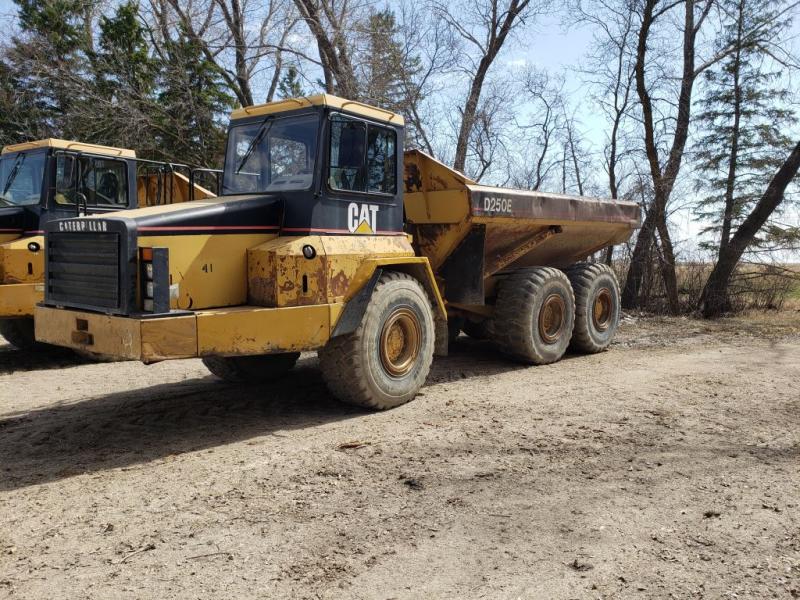 Rock Truck | 1997 CAT D250E