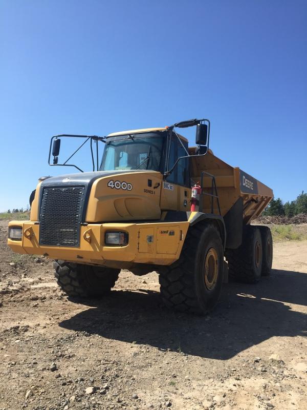  Rock  Truck  2011 Deere 400D II